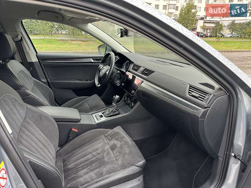Лифтбек Skoda Superb 2021 в Киеве