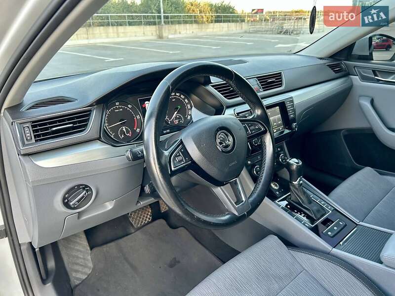 Лифтбек Skoda Superb 2015 в Киеве фото 14 Лифтбек Skoda Superb 2015 в Киеве