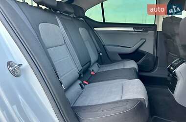 Лифтбек Skoda Superb 2015 в 