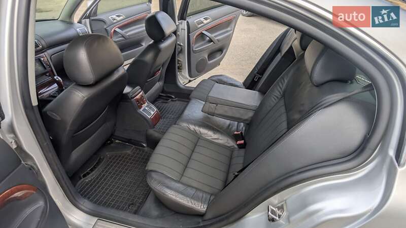 Лифтбек Skoda Superb 2002 в Ивано-Франковске