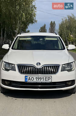 Універсал Skoda Superb 2014 в Виноградові