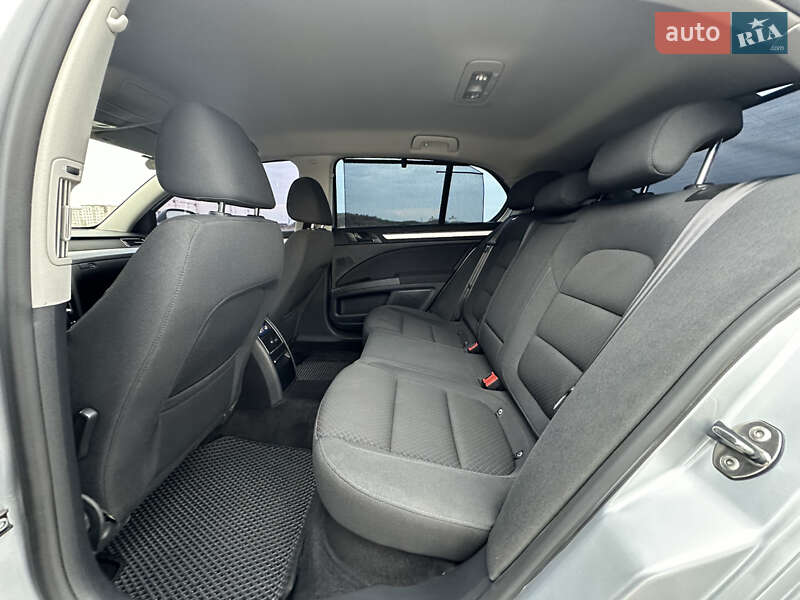 Лифтбек Skoda Superb 2013 в Виннице