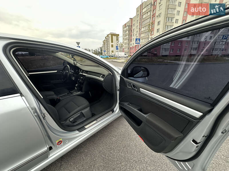 Лифтбек Skoda Superb 2013 в Виннице