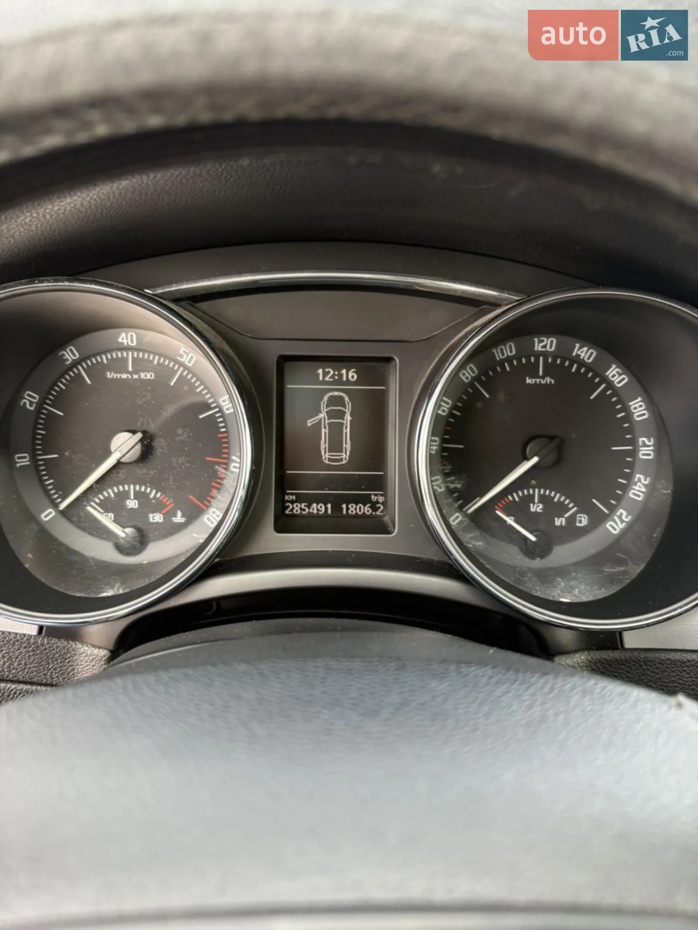 2010 Skoda Superb - мініатюра 2