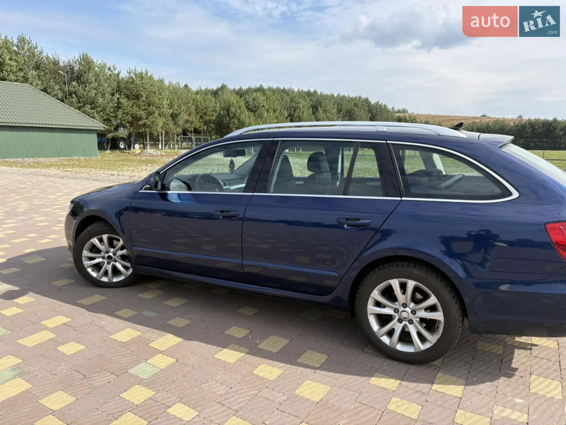 2010 Skoda Superb - мініатюра 6