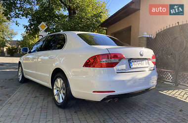 Ліфтбек Skoda Superb 2013 в  фото 2 Ліфтбек Skoda Superb 2013 в