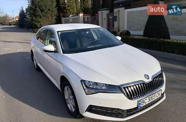 Лифтбек Skoda Superb 2020 в Львове