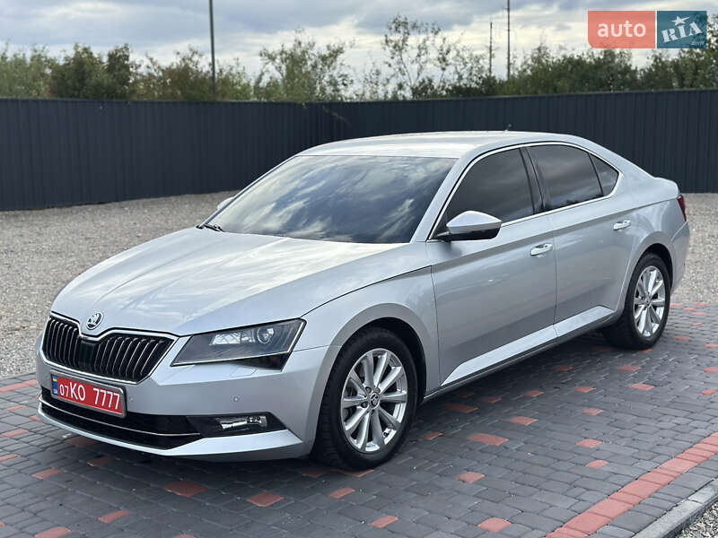 Лифтбек Skoda Superb 2016 в Берегово