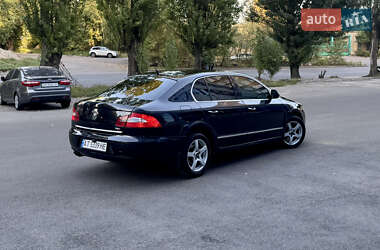 Лифтбек Skoda Superb 2009 в 