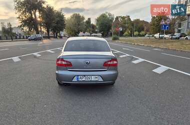 Лифтбек Skoda Superb 2012 в 