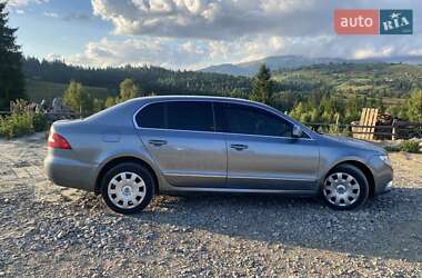 Лифтбек Skoda Superb 2009 в 