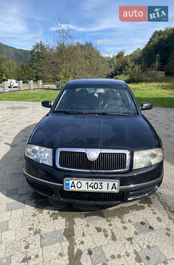 Лифтбек Skoda Superb 2003 в 
