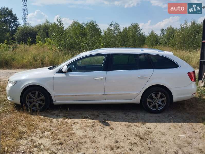 Универсал Skoda Superb 2010 в Долине