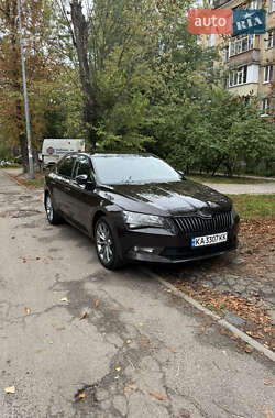 Лифтбек Skoda Superb 2015 в Киеве