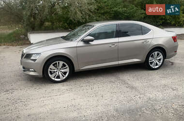 Лифтбек Skoda Superb 2017 в Сваляве