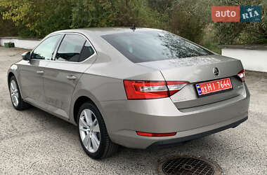 Лифтбек Skoda Superb 2017 в 