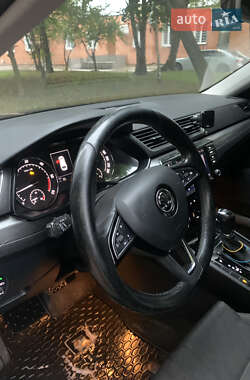 Универсал Skoda Superb 2015 в 