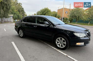 Лифтбек Skoda Superb 2012 в 