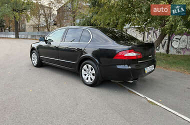 Лифтбек Skoda Superb 2012 в 