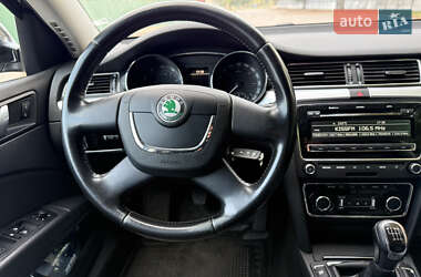 Лифтбек Skoda Superb 2012 в 