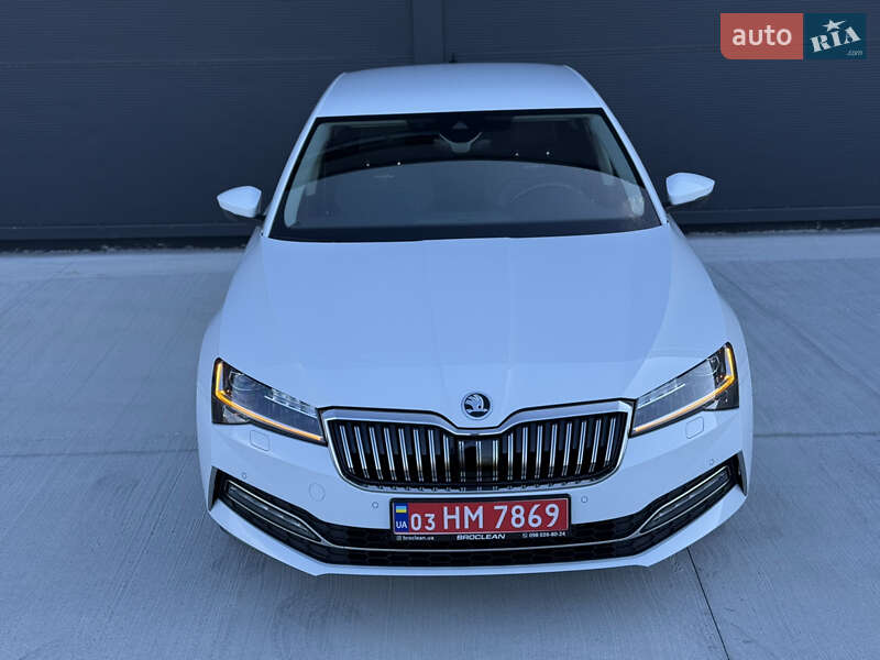 Лифтбек Skoda Superb 2023 в Броварах