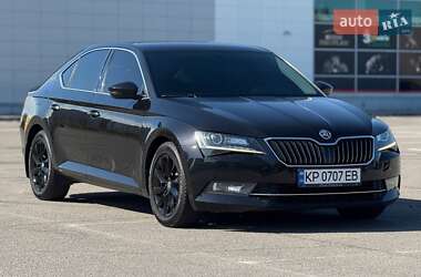 Лифтбек Skoda Superb 2018 в 