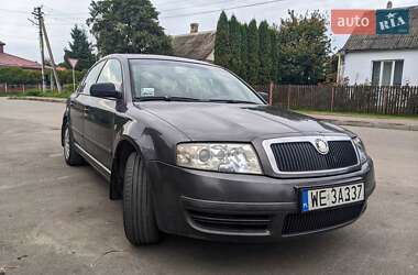 Лифтбек Skoda Superb 2005 в 