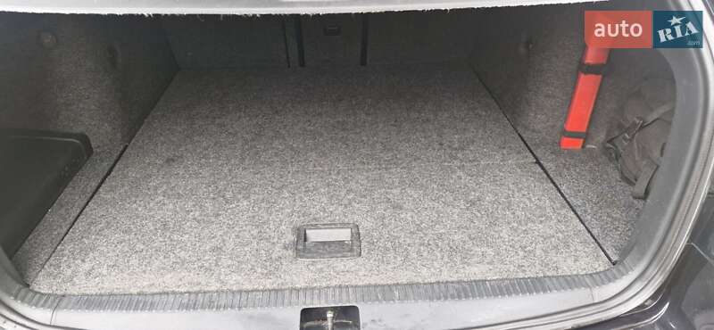 Универсал Skoda Superb 2014 в Кременце