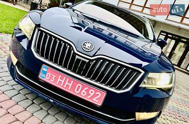 Универсал Skoda Superb 2018 в 