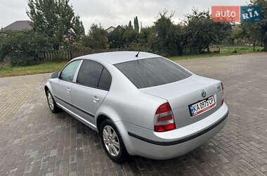 Лифтбек Skoda Superb 2008 в 