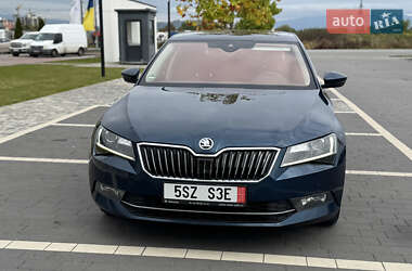 Лифтбек Skoda Superb 2017 в 