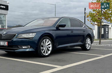 Лифтбек Skoda Superb 2017 в 
