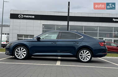 Лифтбек Skoda Superb 2017 в 