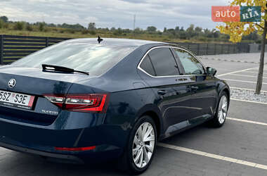 Лифтбек Skoda Superb 2017 в 