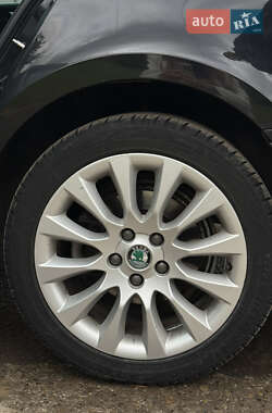 Универсал Skoda Superb 2013 в 