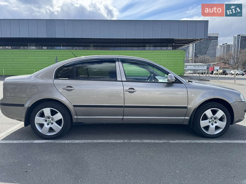 Skoda Superb 2007