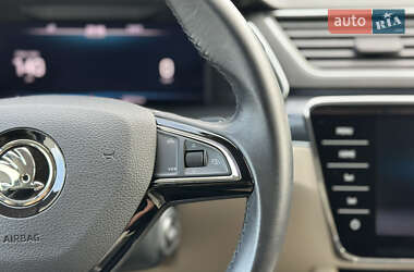 Лифтбек Skoda Superb 2019 в 
