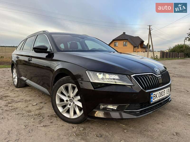 Универсал Skoda Superb 2017 в 