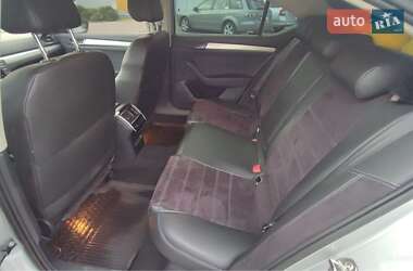 Лифтбек Skoda Superb 2015 в 