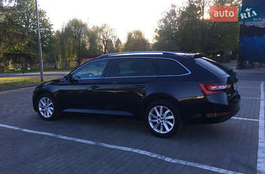Универсал Skoda Superb 2017 в 