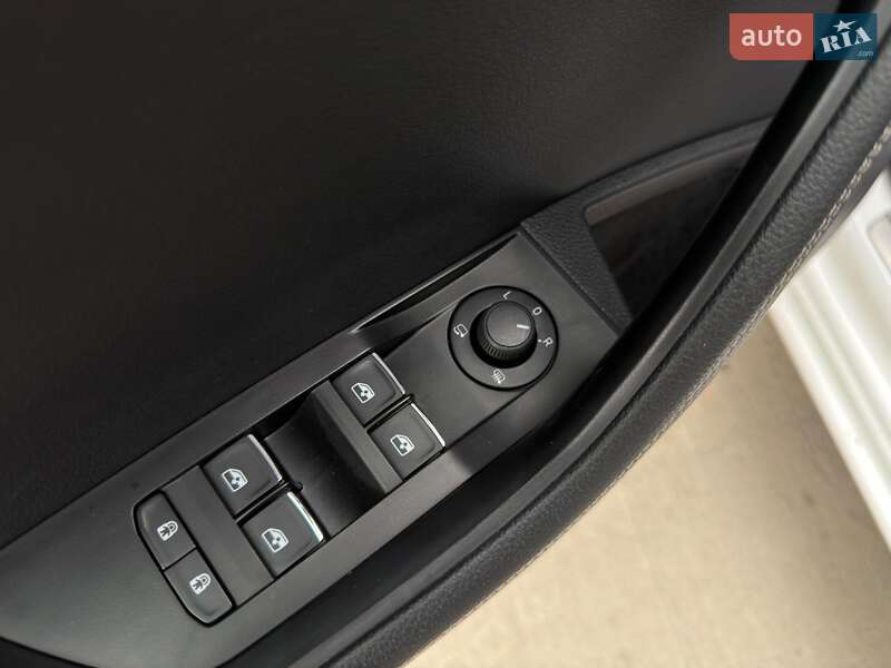 Универсал Skoda Superb 2019 в Луцке