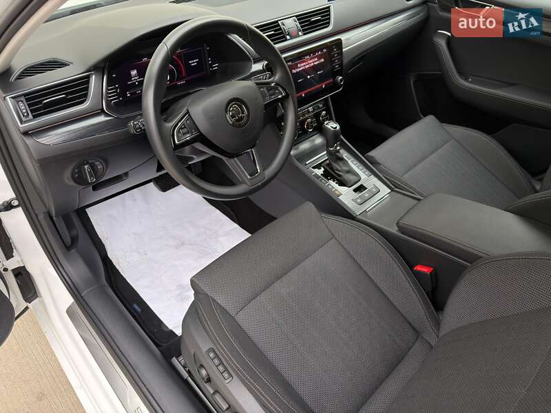 Универсал Skoda Superb 2019 в Луцке