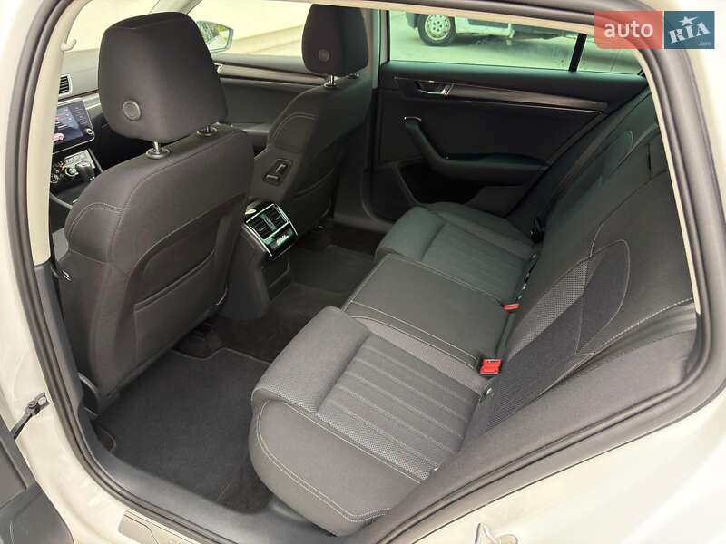 Универсал Skoda Superb 2019 в Луцке