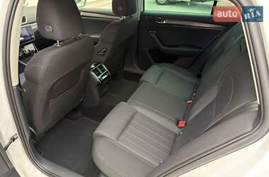 Универсал Skoda Superb 2019 в 