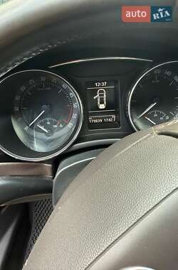 Лифтбек Skoda Superb 2012 в 