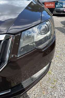 Лифтбек Skoda Superb 2012 в 