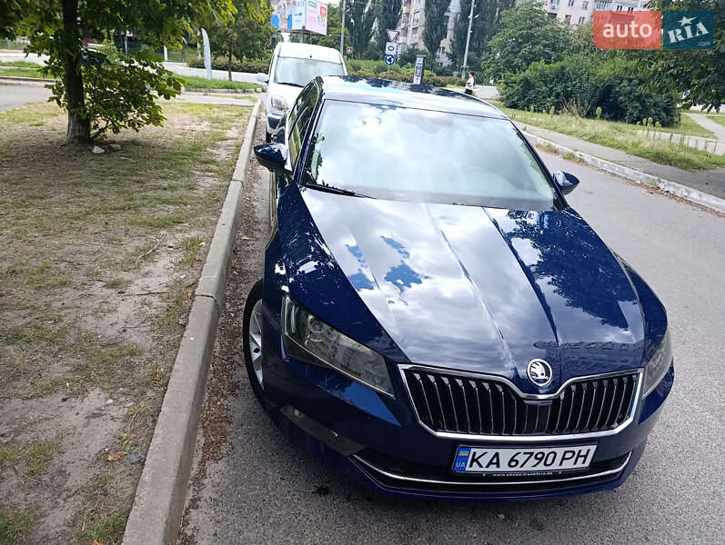 Лифтбек Skoda Superb 2016 в Киеве