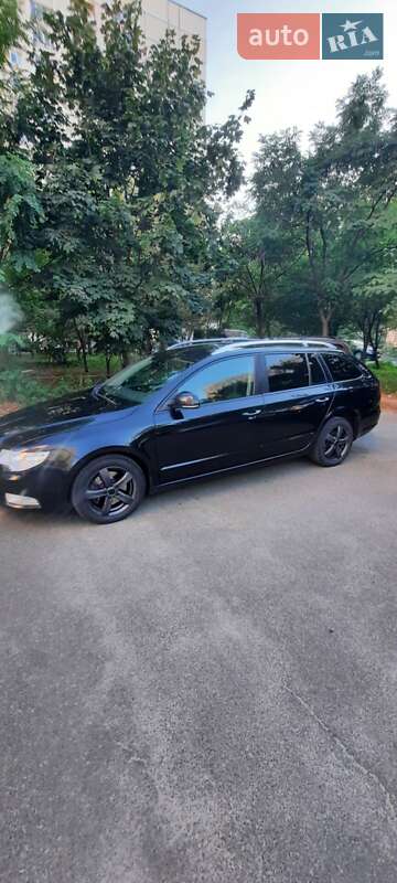 Універсал Skoda Superb 2011 в Києві