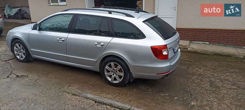 Универсал Skoda Superb 2015 в Каменец-Подольском