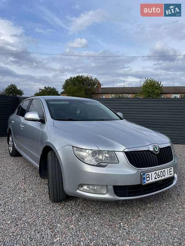 Лифтбек Skoda Superb 2012 в Миргороде